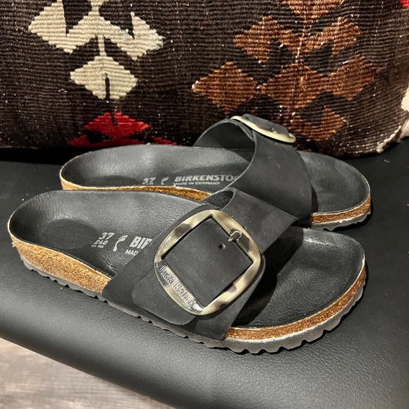 birkenstock with tortoise buckle